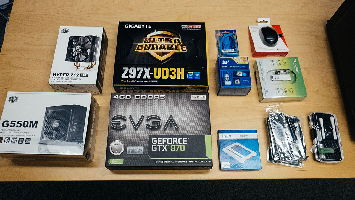 this is a picture of all of the computer parts